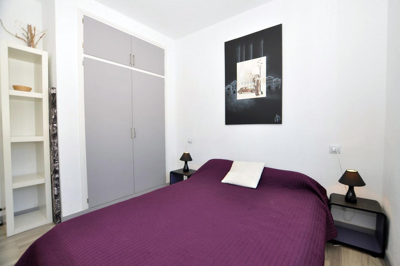 Apartment 1089 Puig Rom